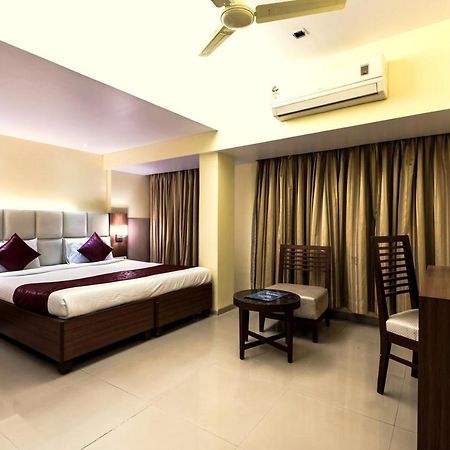 Hotel Aishwarya Residency Νάβι Μουμπάι Εξωτερικό φωτογραφία