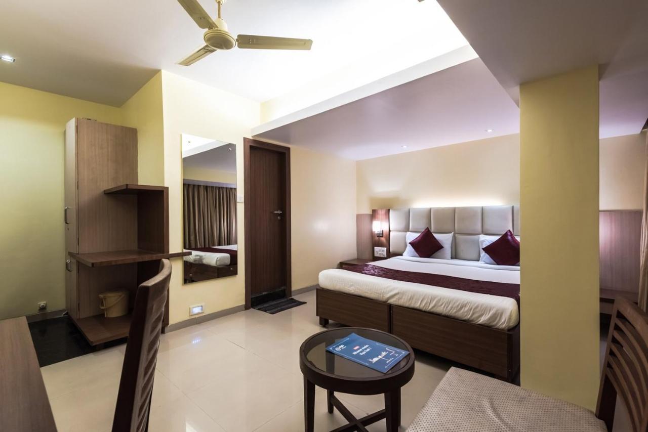 Hotel Aishwarya Residency Νάβι Μουμπάι Εξωτερικό φωτογραφία