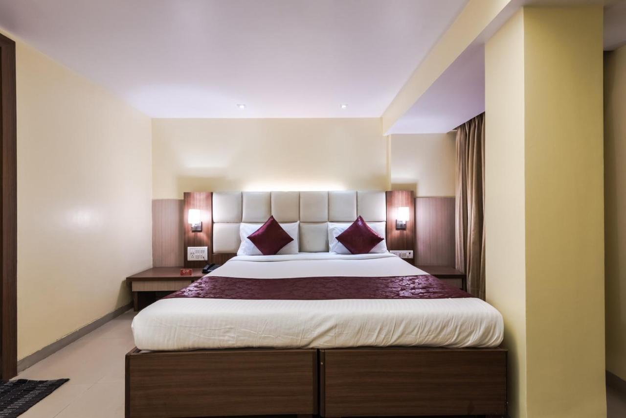 Hotel Aishwarya Residency Νάβι Μουμπάι Εξωτερικό φωτογραφία