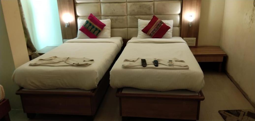 Hotel Aishwarya Residency Νάβι Μουμπάι Εξωτερικό φωτογραφία