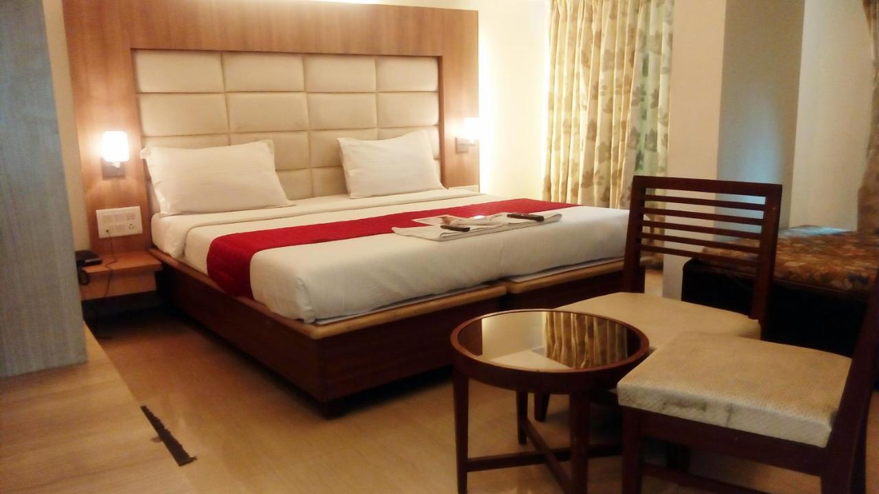 Hotel Aishwarya Residency Νάβι Μουμπάι Εξωτερικό φωτογραφία